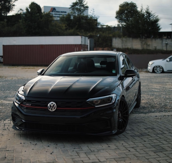 JETTA GLI ALLBLACK 400CV